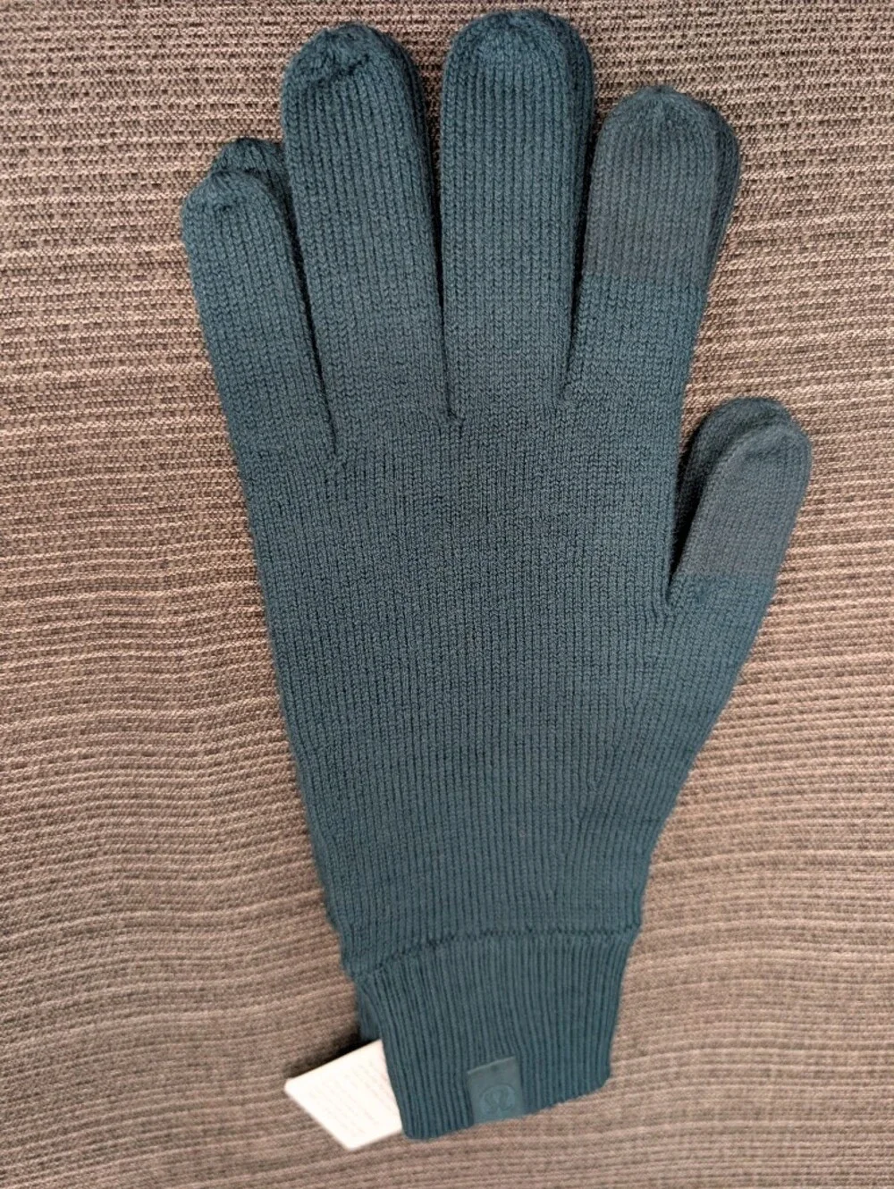 Lululemon Warm Revelation Gloves – Merino Wool Blend – Teal – Medium – NWT